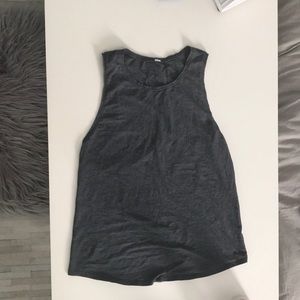 gray lululemon tank